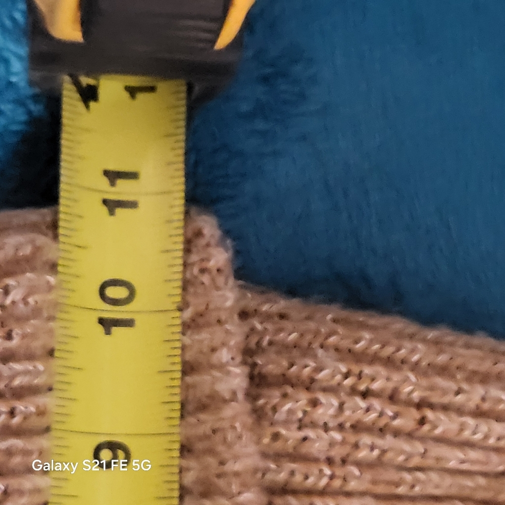 Handmade Winter Hat - Picture 3 of 5